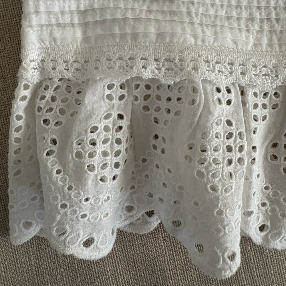 Hollister White Smocked Eyelet Peplum Camisole - Picture 2 of 5